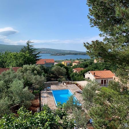 Lili Apartments, Sv Dunata 18 Корнич Экстерьер фото