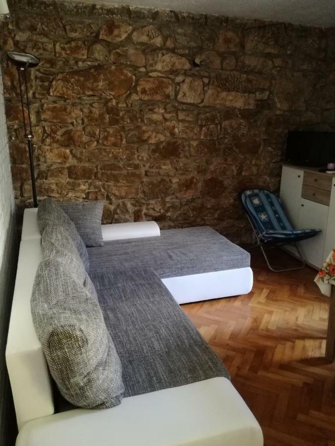 Lili Apartments, Sv Dunata 18 Корнич Экстерьер фото
